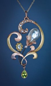 an-pearl-flower-pendant.jpg
