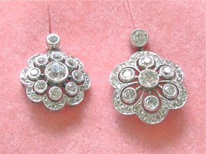 comparisonofantiqueearrings.jpg comparisonofantiqueearrings.jpg