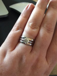 e-ring_with_wedding_1.jpg