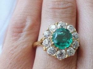 emerald_cluster2.jpg emerald_cluster2.jpg