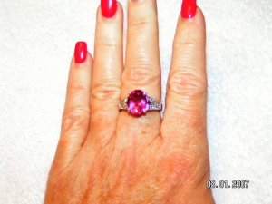 Pink jewelry 005.jpg Pink jewelry 005.jpg