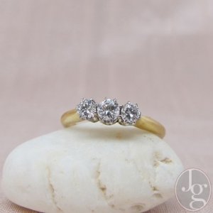 diamond_ring_0.jpg
