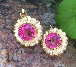 pink_tourmaline_earrings_yellow_gold_1_resized.jpg
