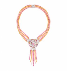 collier-camelia-gourmand-clair.jpg