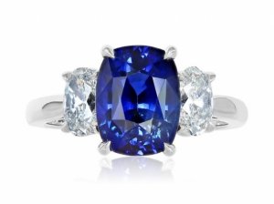 oval_sapphire_3_stone_at_scl.jpg