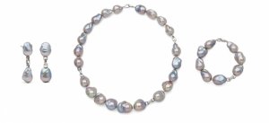 gray_toned_fireball_necklace.jpg