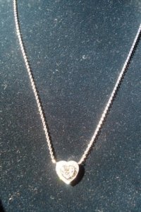 heart_necklace_r1663a.jpg