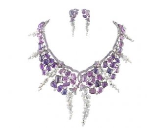 van-cleef-arpels-necklaces.jpg