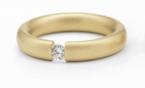 niessing_oval_tension_ring.jpg