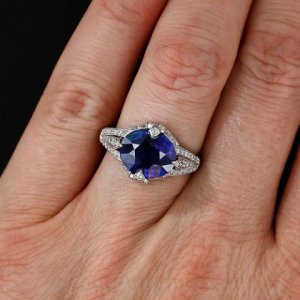 ovalsapphire5.jpg
