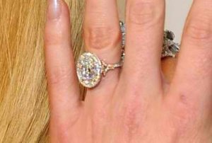 leann-rimes-engagement-ring-celebrity-weddings-eddie-cibrian_we.jpg