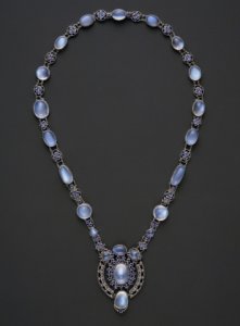 tiffany_vintage_moonstone_necklace.jpg