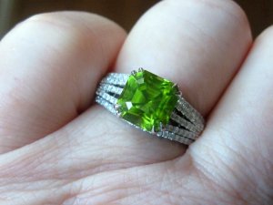 peridot_ring__11_.jpg