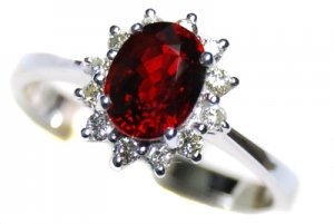 rs0001_rw-18k-white-gold-diamond-ruby-solitaire-ring_1_.jpg