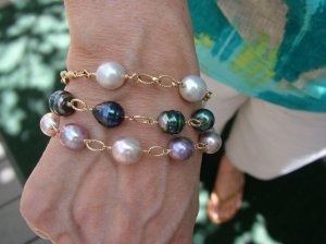 wss-tahitian-metallic-bracelets.jpg