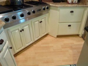 kitchen_old.jpg