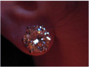 diamondtiff_s_earrings_2_a.jpg