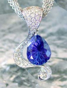 Tanz-Pear-B-pendantw.jpg