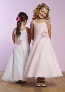 flowergirl558496.jpg flowergirl558496.jpg