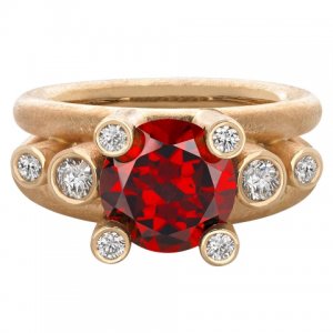 org_ez_garnet_hollywood_ring-1.jpeg org_ez_garnet_hollywood_ring-1.jpeg