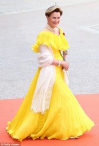 299771d300000578-3122810-queen_sonja_of_norway-a-36_1434256867411.jpg