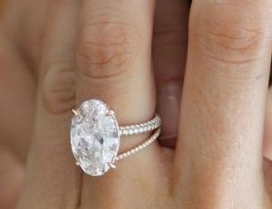 julianne hough ring engagement
