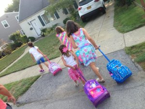 offtofirstdayofschool29015.jpg