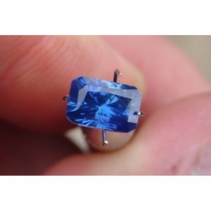 blue-sapphire-264-cts.jpg