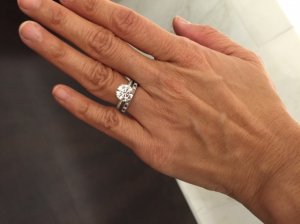 Best rings for old hands deals