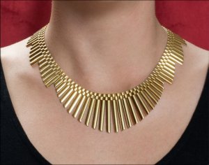 cleopatra_gold_necklace.jpg