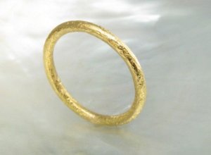 textured22ktgoldband.jpg