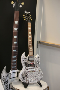 diamond_gibson_1.png
