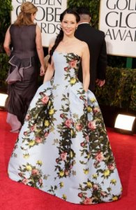 lucy-liu-carolina-herrera-golden-globes-h724.jpg