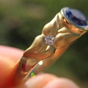 cathy_ackerman_leaf_sapphire_ring_6-s.jpg