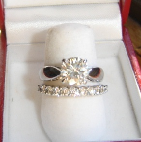 3 carats in total.jpg