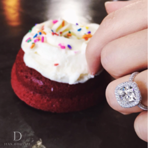 louise_ii_cushion_cut_diamond_platinum.png