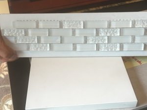backsplashwhitefrostedandtranslucentglasstiles.jpg backsplashwhitefrostedandtranslucentglasstiles.jpg