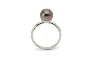 whitegoldcherrypearlring.jpg