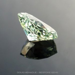 doug-menadue-bespoke-gems-rubyvale-light-green-sapphire-shield-12112-7d.jpg