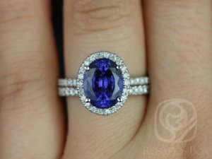 chantelle_14kt_white_gold_oval_blue_sapphire_and_diamond_halo_wedding_set_2wm_.jpg