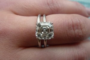 asscher-cut-diamond-solitaire-engagement-ring-lunemo.jpg
