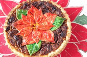 pecan_poinsetta_painted_pie.jpg