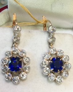 sapphirediamondantiqueearringsinoriginalringbox.jpg
