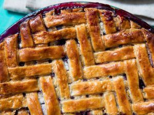 herringbone_pie_crust_on_blueberry_pie.jpg