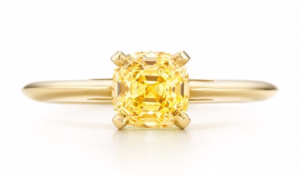 tiffany_uk_square_antique_18k_yellow_gold.png