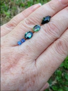 Aussie Sapphires 1.JPG Aussie Sapphires 1.JPG