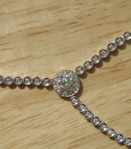 necklace center.JPG