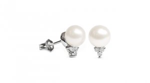 Pearl Diamond earring.jpg