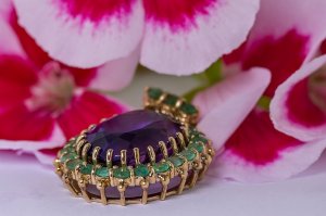 Img1696Amethyst-pendant-side.jpg
