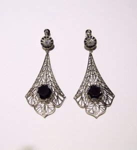 black diamond earr 3.jpg